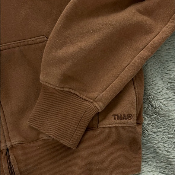 Aritzia TNA Boxy Cropped Hoodie Brown Small - Picture 4 of 5